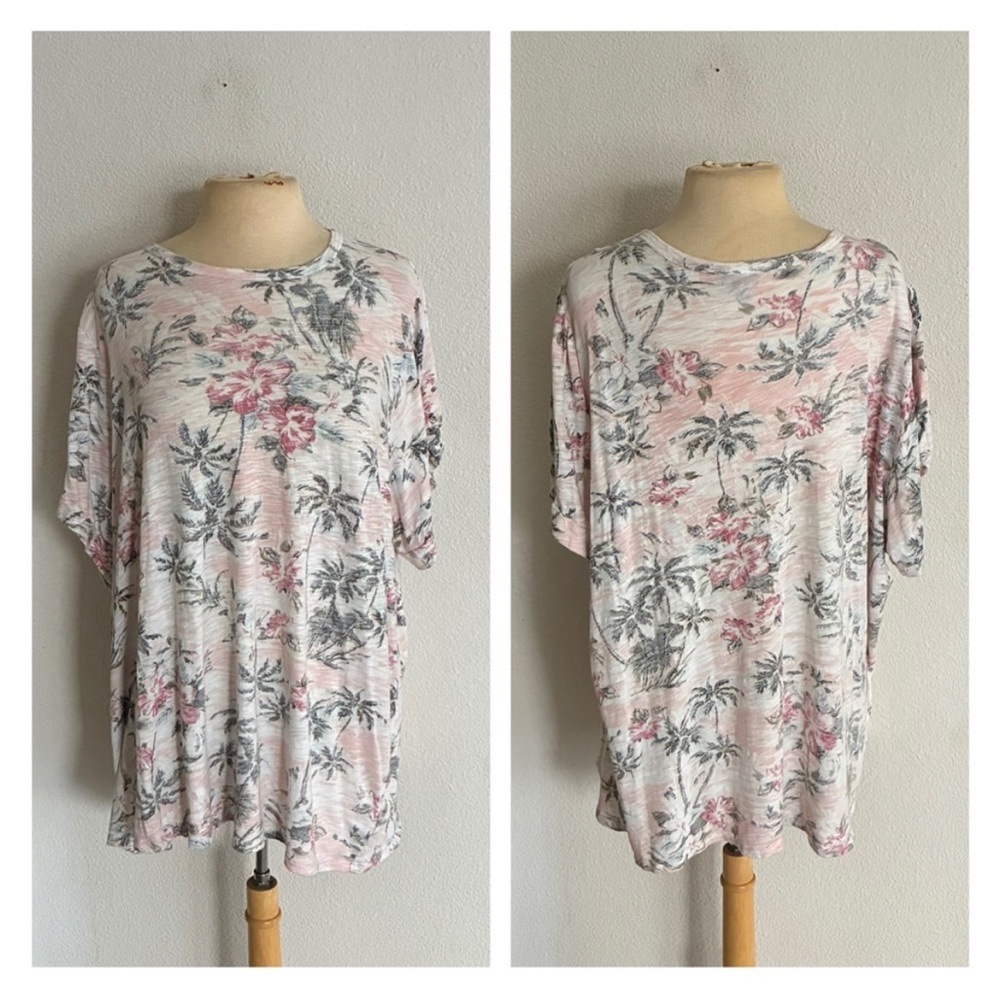 Torrid tropical tee